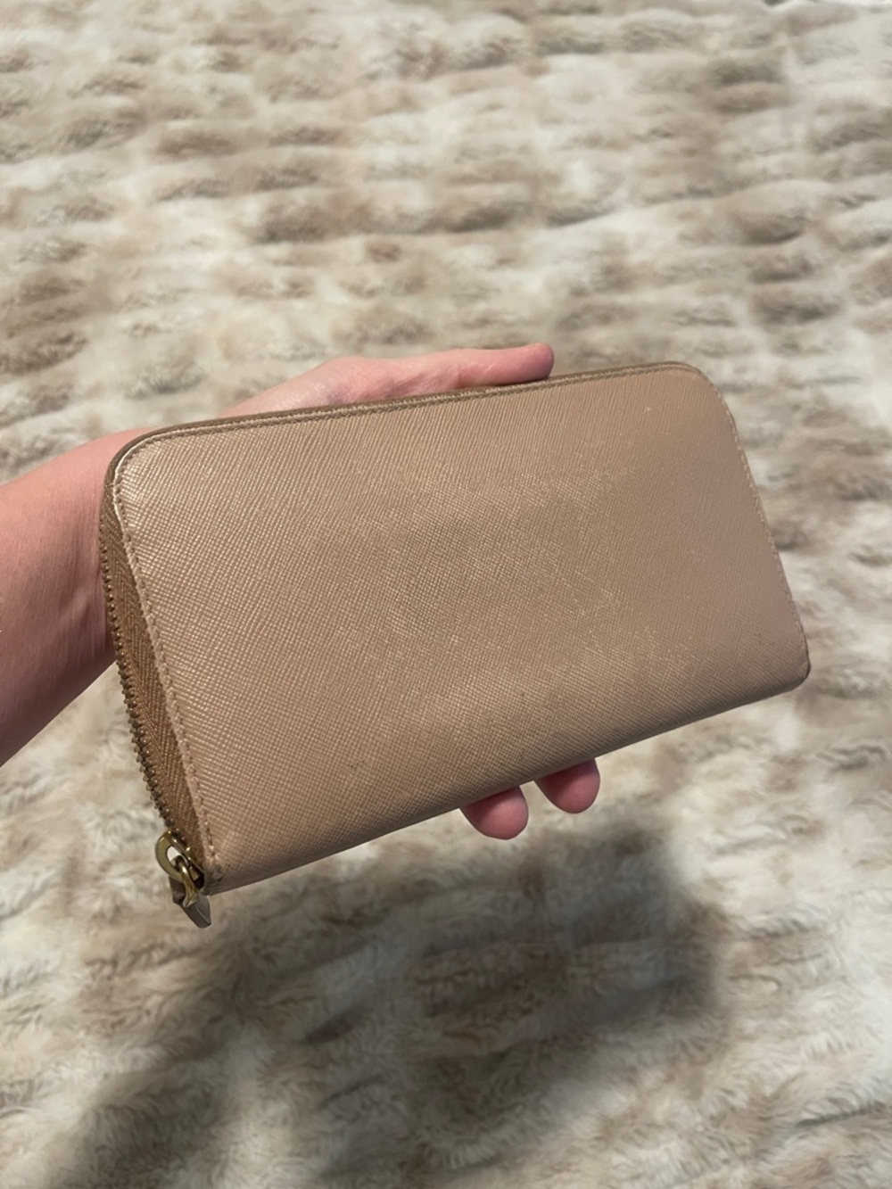 Preloved used well Prada wallet - Picture 2 of 8
